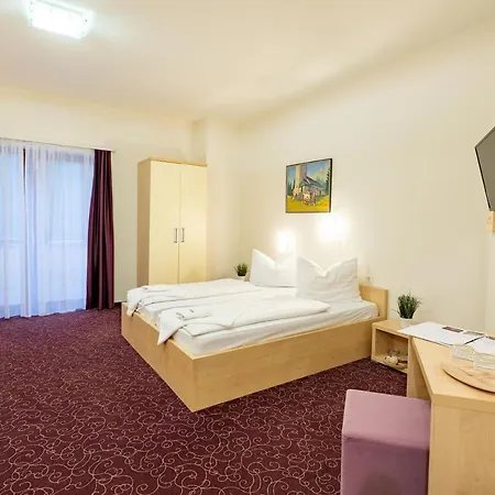 Jakec Trije Kralji Na Pohorju 3*